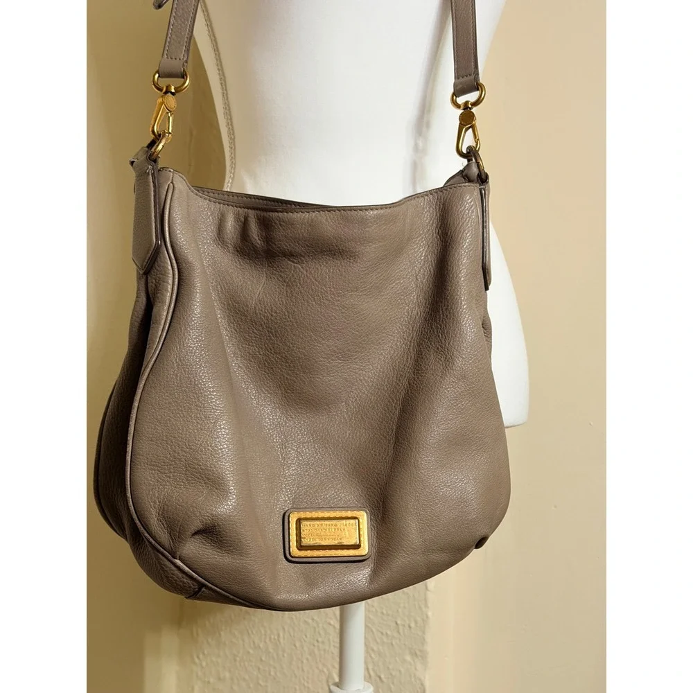 Marc by Marc Jacobs Classic Q Hillier Hobo Bag Taupe Pebbled Leather Crossbody
